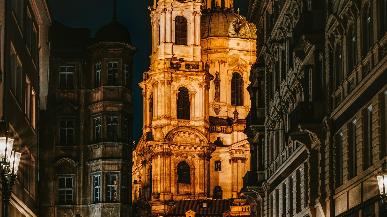 Felix Mittermeier on Unsplash
