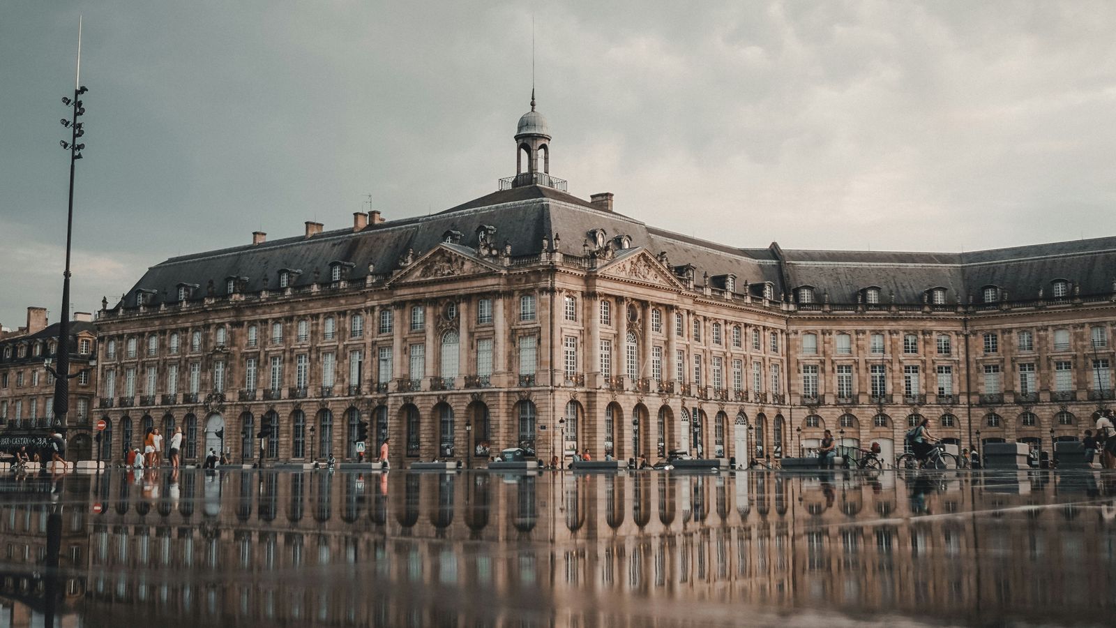 Cab on Unsplash