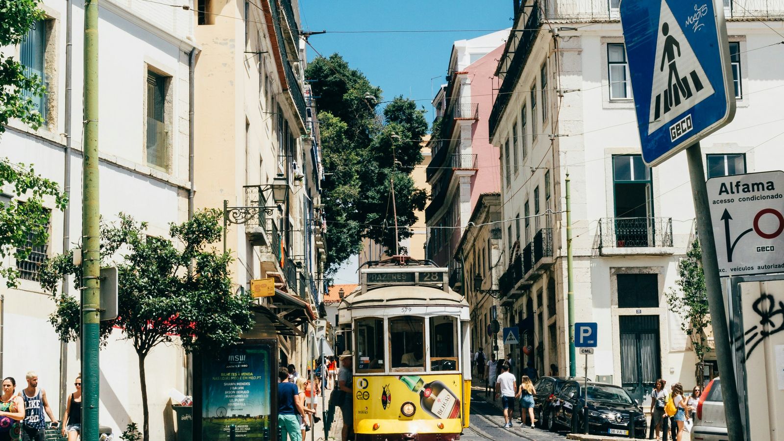 Tom Byrom on Unsplash