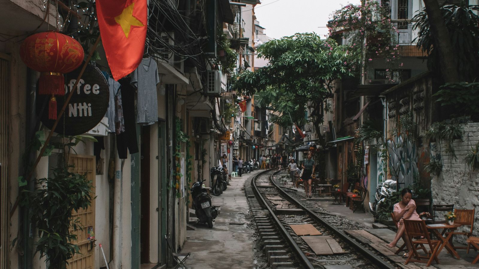 Dave Weatherall on Unsplash