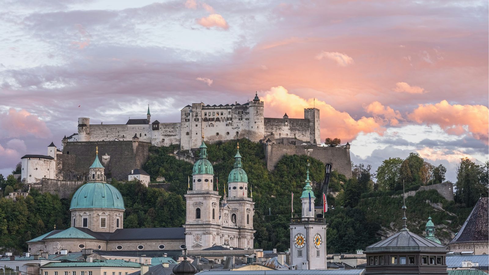 Free Walking Tour Salzburg on Unsplash