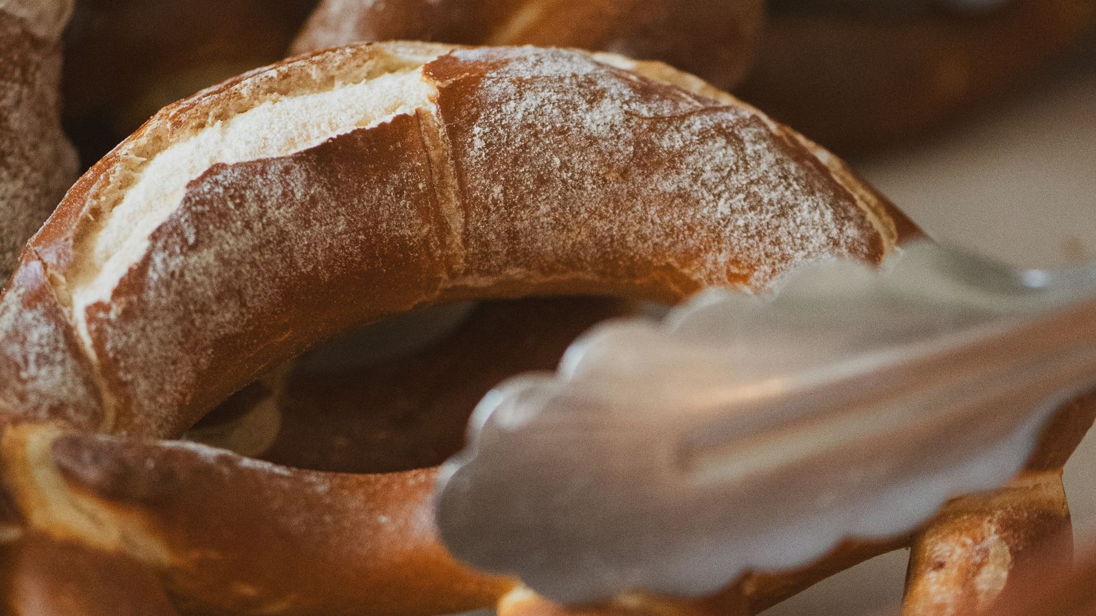 Sven Mieke on Unsplash
