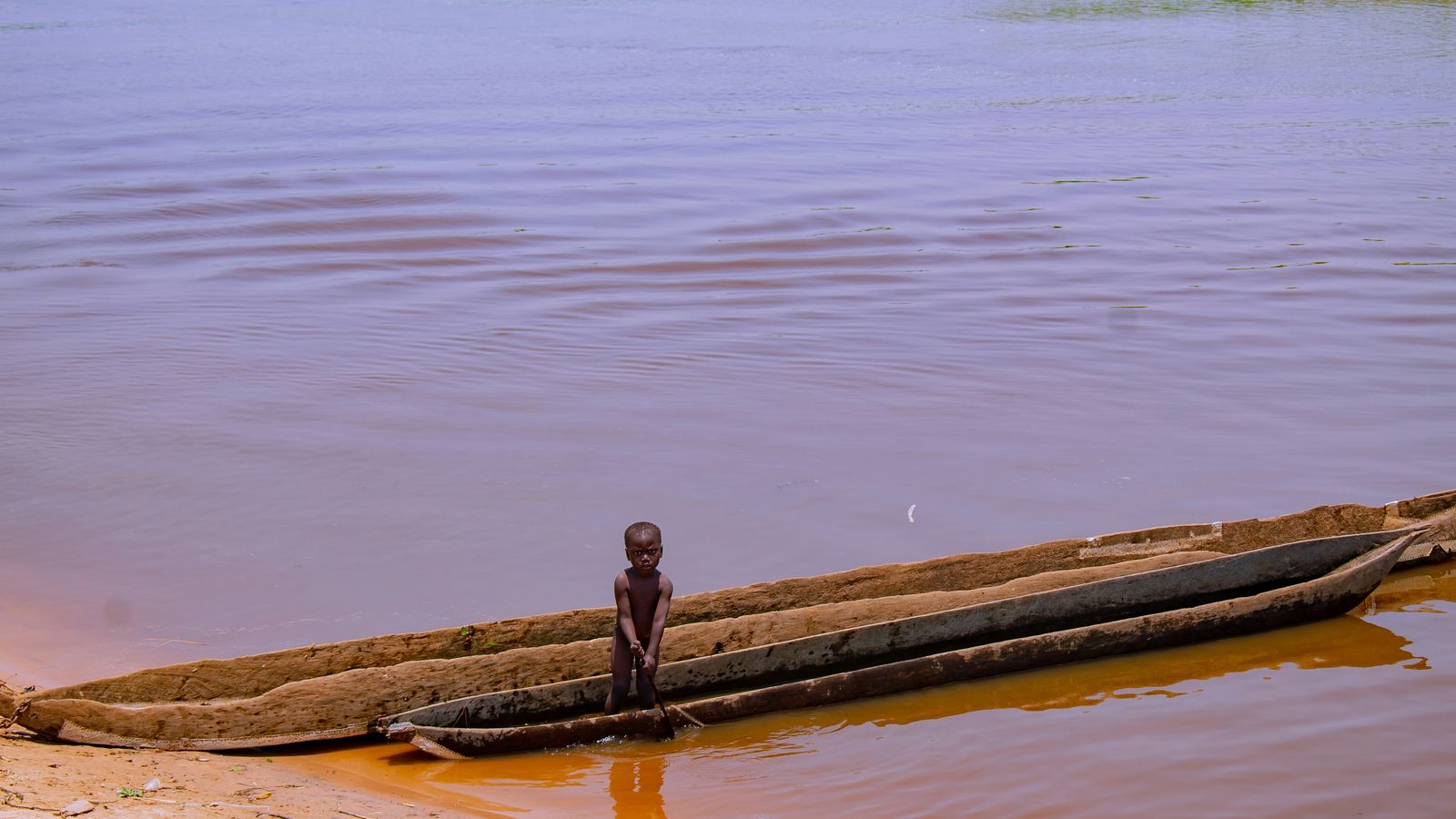 Valdhy Mbemba on Unsplash